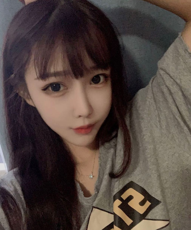 南通零零后学生为生活费兼职下海